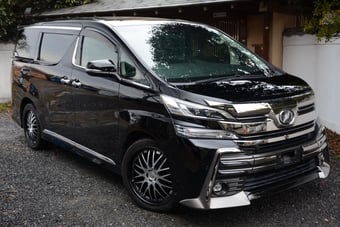 Toyota Vellfire 2015
