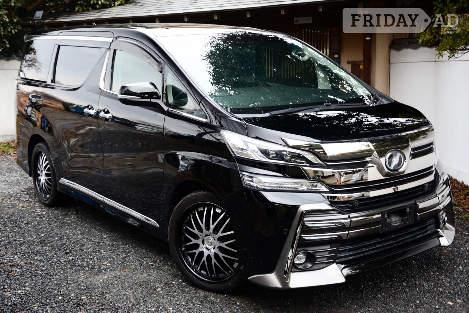 Toyota Vellfire 2015 in Chingford