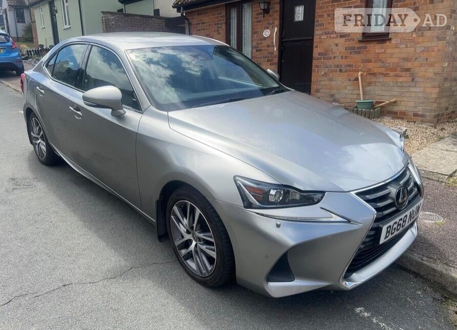 Lexus IS 2018 in Havering