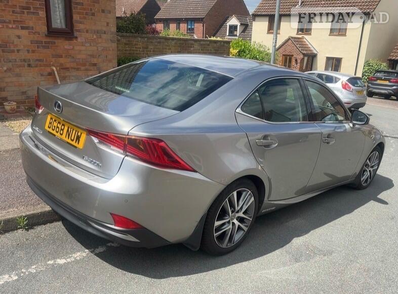 [ berth ]Lexus IS