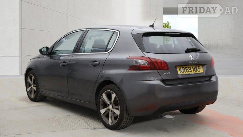 Peugeot 308 2019 - Cars in Winchester