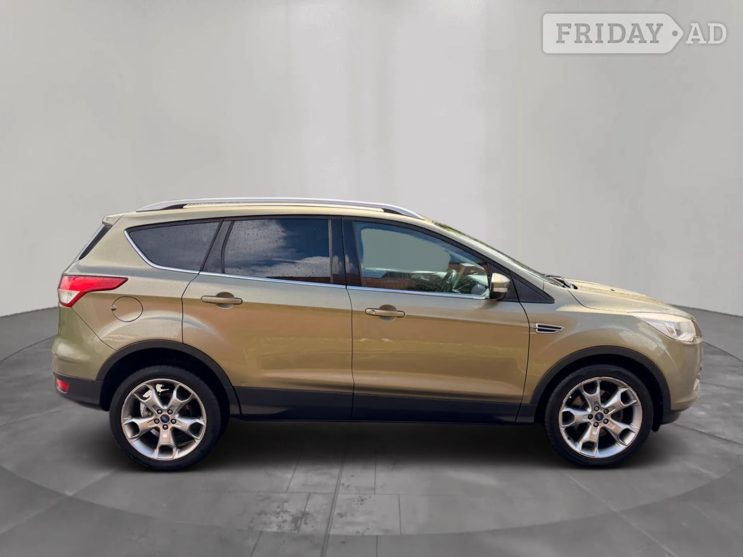 [ berth ]Ford Kuga