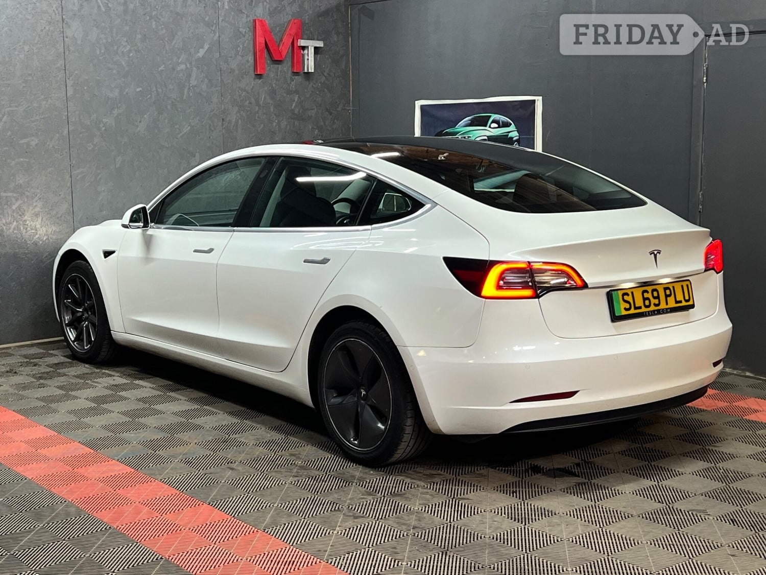[ berth ]Tesla Model 3