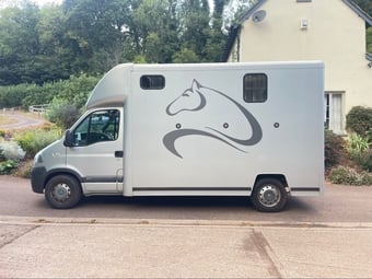 Trevett &amp; Smith  Vauxhall Horsebox