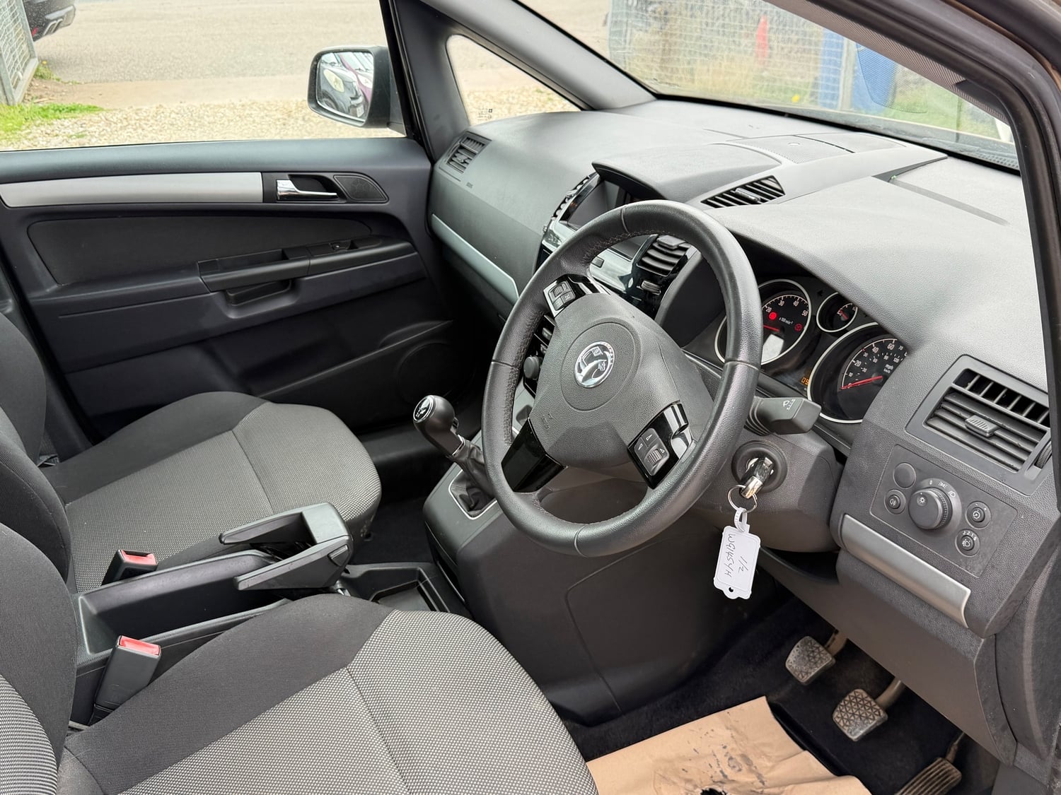 [ berth ]Vauxhall Zafira