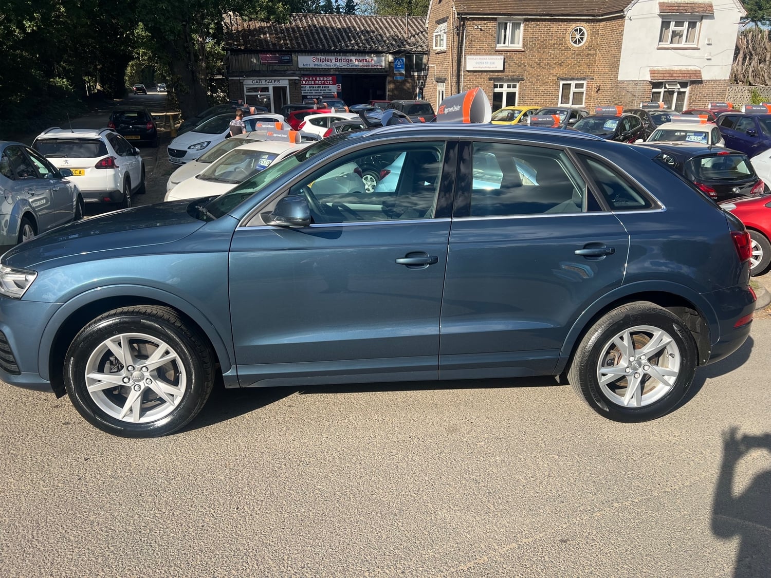 Audi Q3 2017 - Cars in Horley