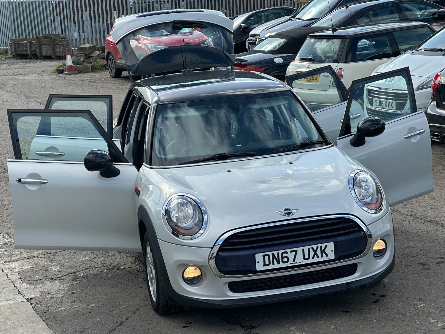 Mini Hatch Broxburn