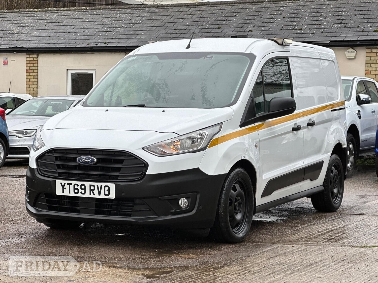 [ berth ]Ford Transit Connect