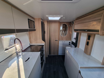 Bailey Unicorn Deluxe Seville 2025