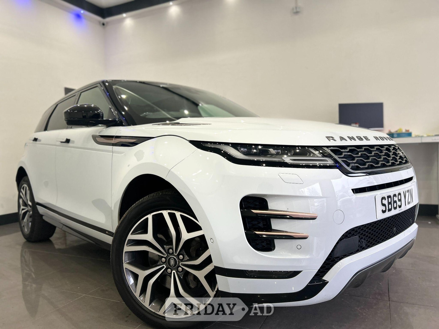 Land Rover Range Rover Evoque 2020 - Cars