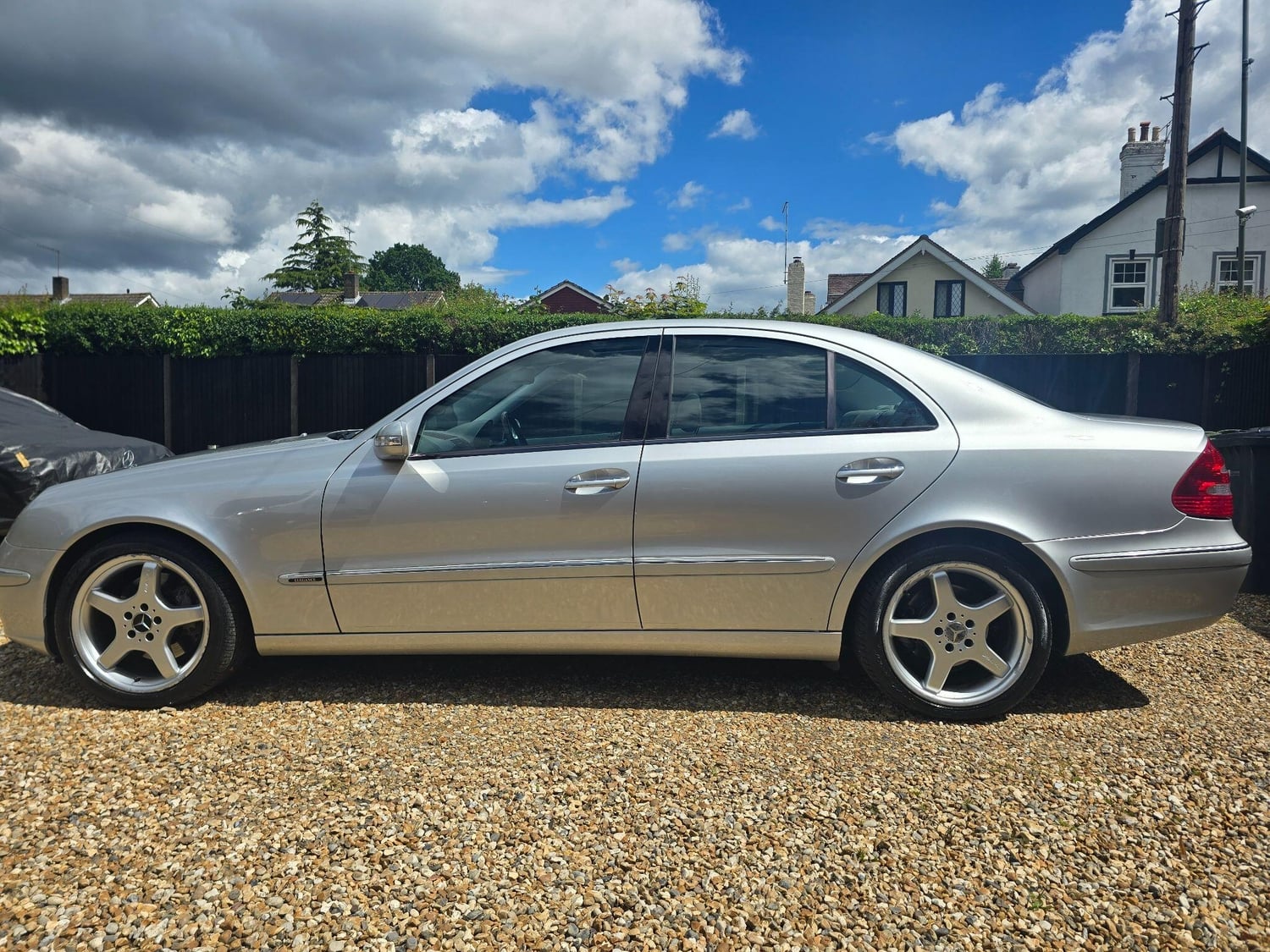 [ berth ]Mercedes-Benz E Class