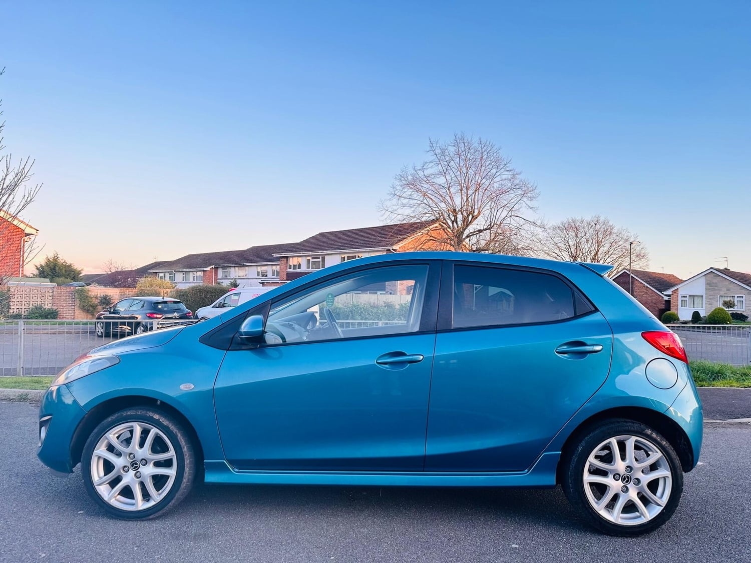 Mazda Mazda2 2013 - Cars