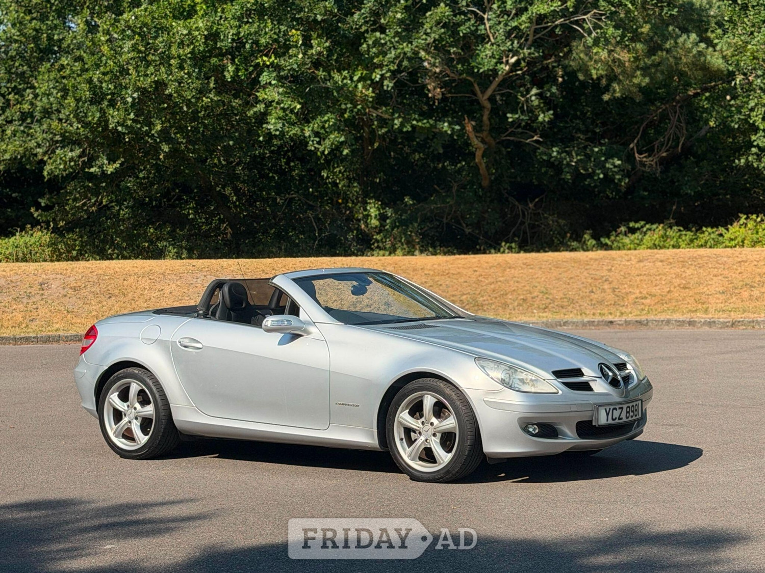 Mercedes-Benz SLK 2004 in Aldershot