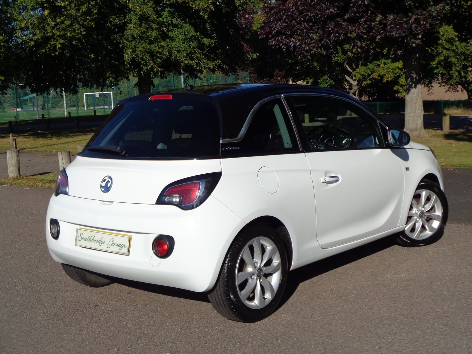 [ berth ]Vauxhall Adam