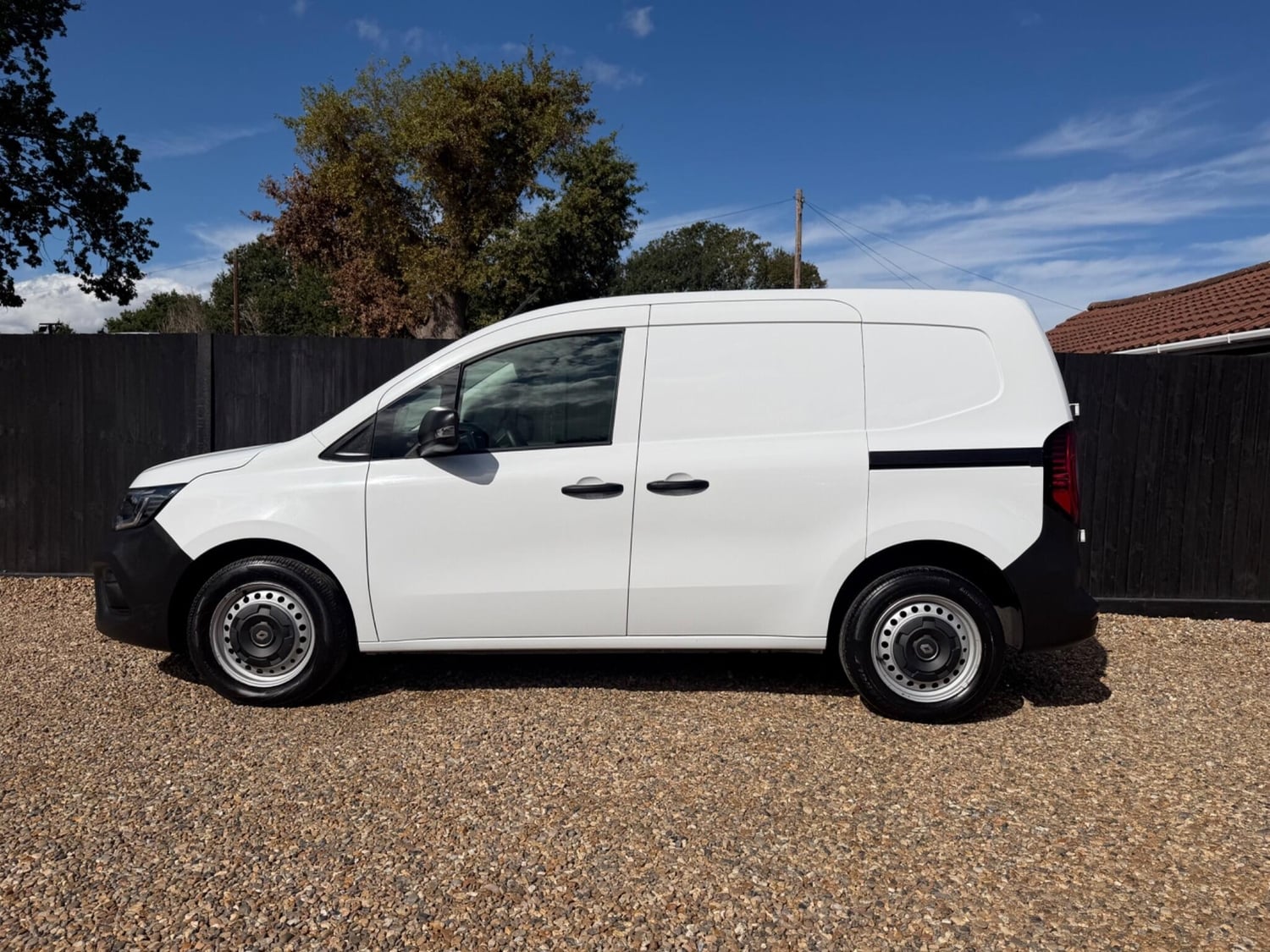 Renault Kangoo 2023 - Vans & Commercial Vehicles in Addlestone