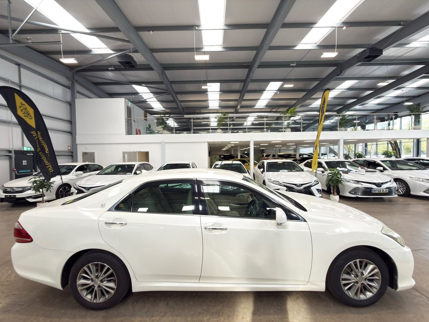 Toyota Crown Reading