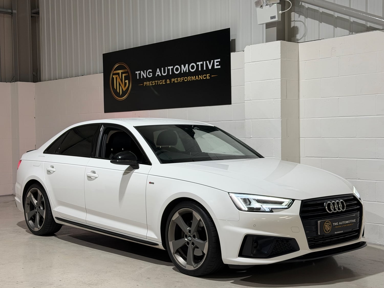 Audi A4 2019 - Cars in Croydon