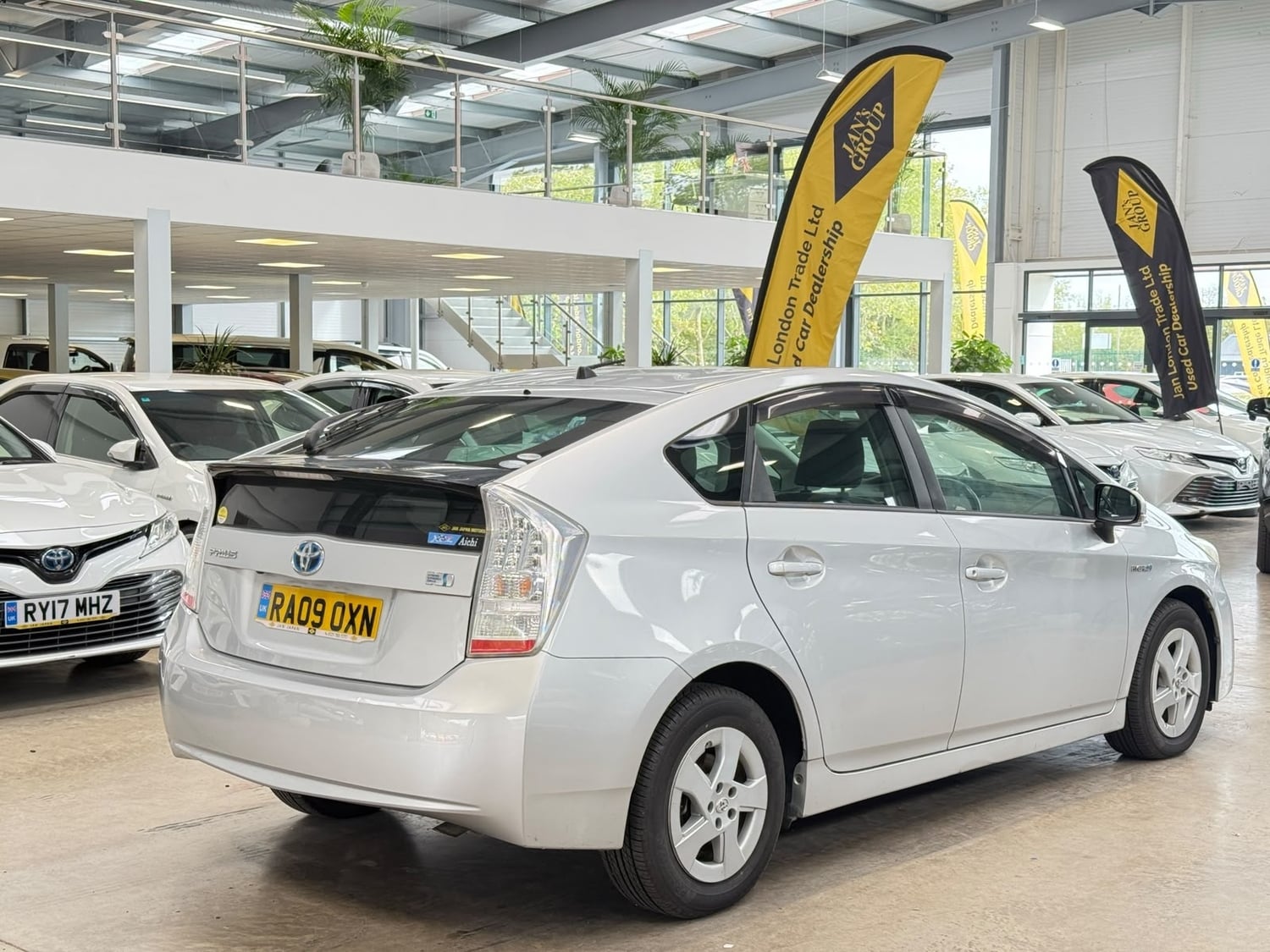 [ berth ]Toyota Prius