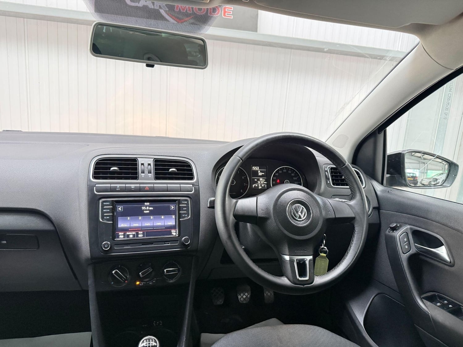 [ berth ]Volkswagen Polo