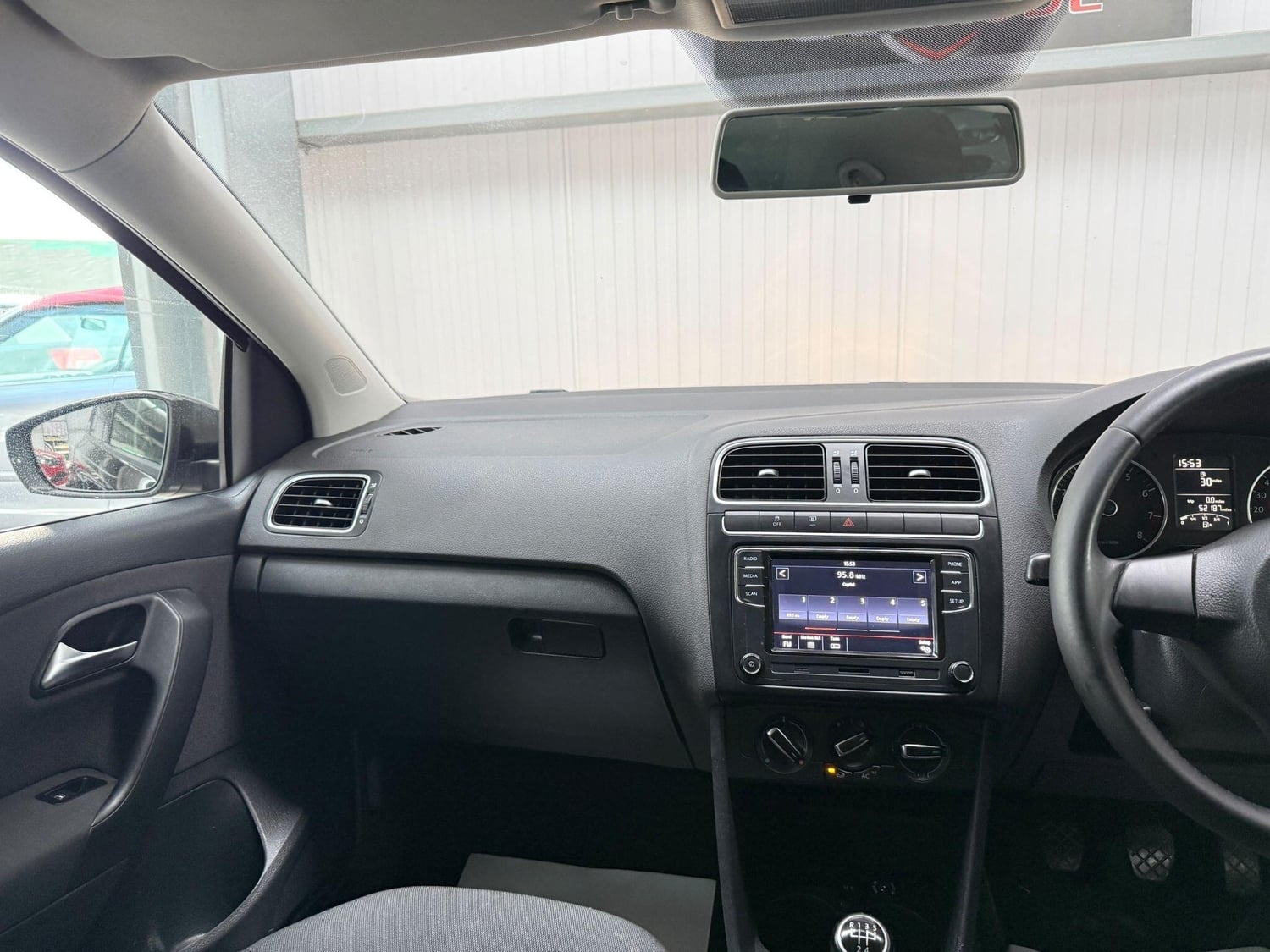 Volkswagen Polo 2012 - Cars in Hillingdon