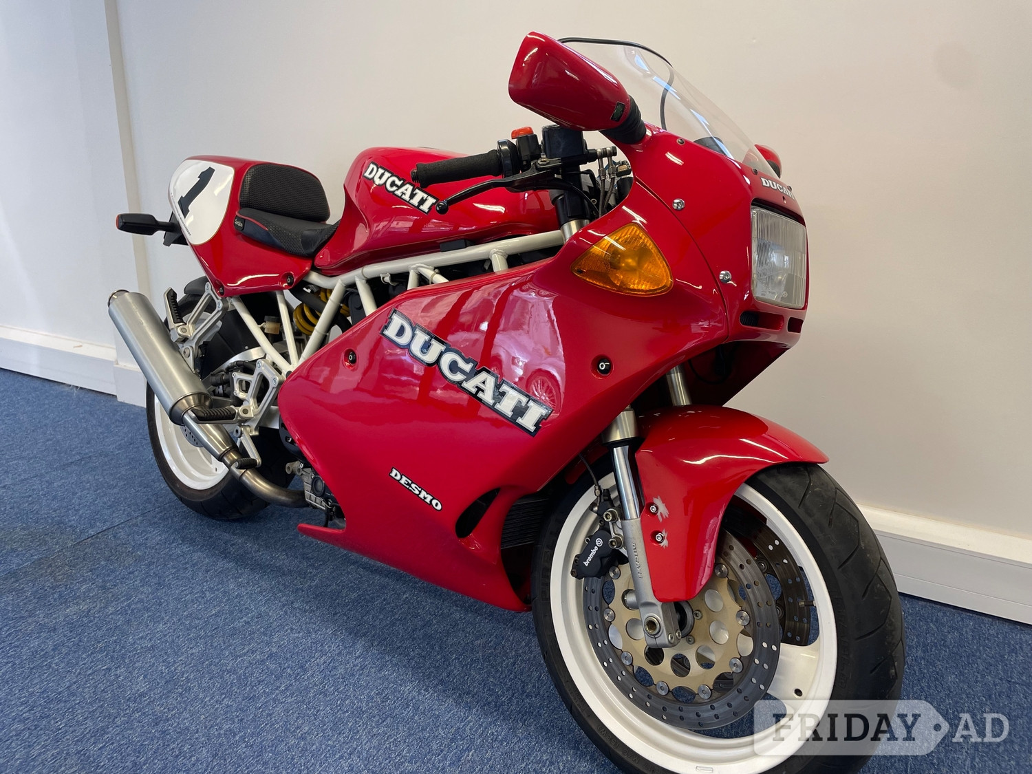 Ducati 900 1991 in Watlington