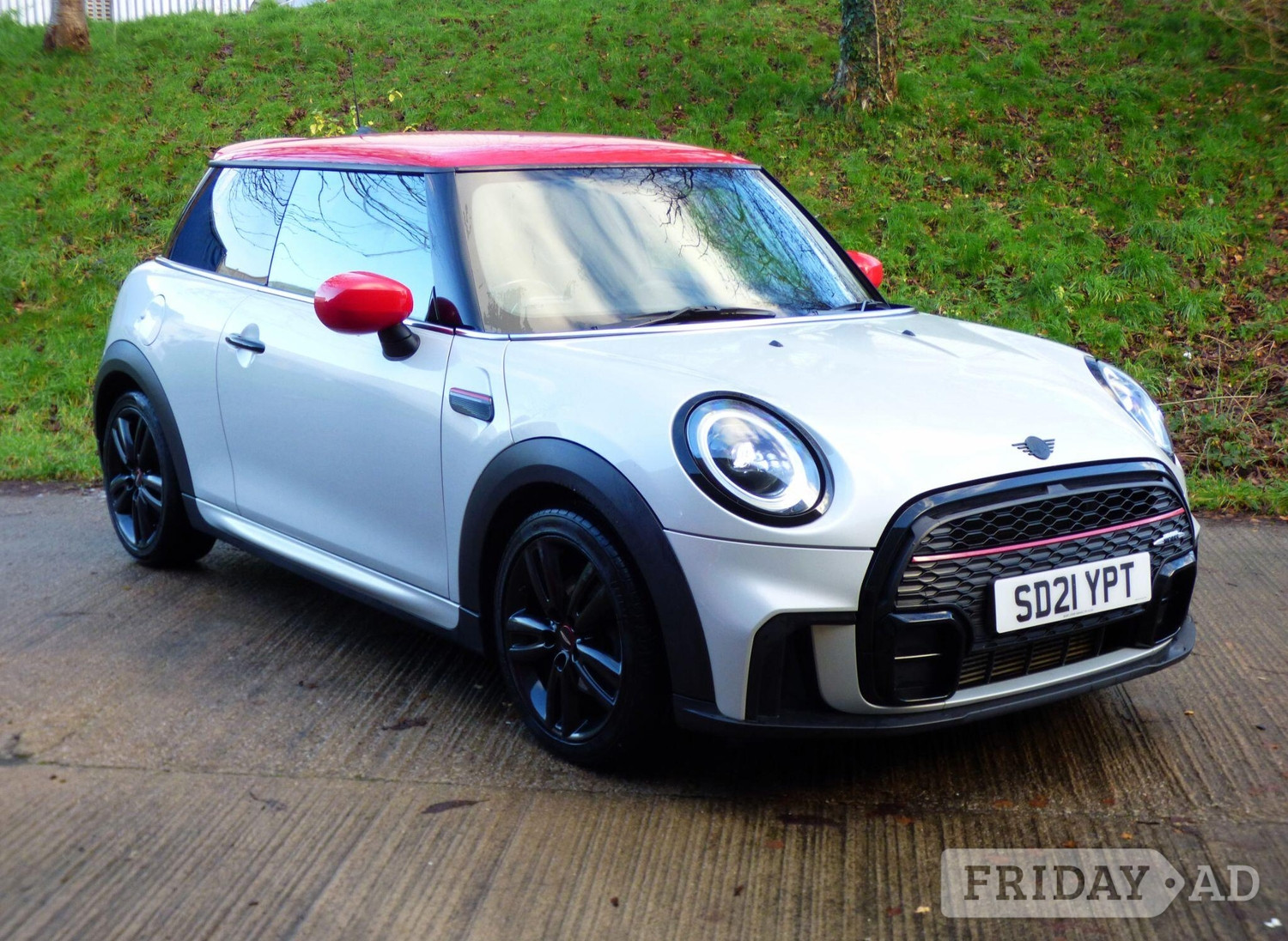 Mini Hatch 2021 - Cars in Bradford
