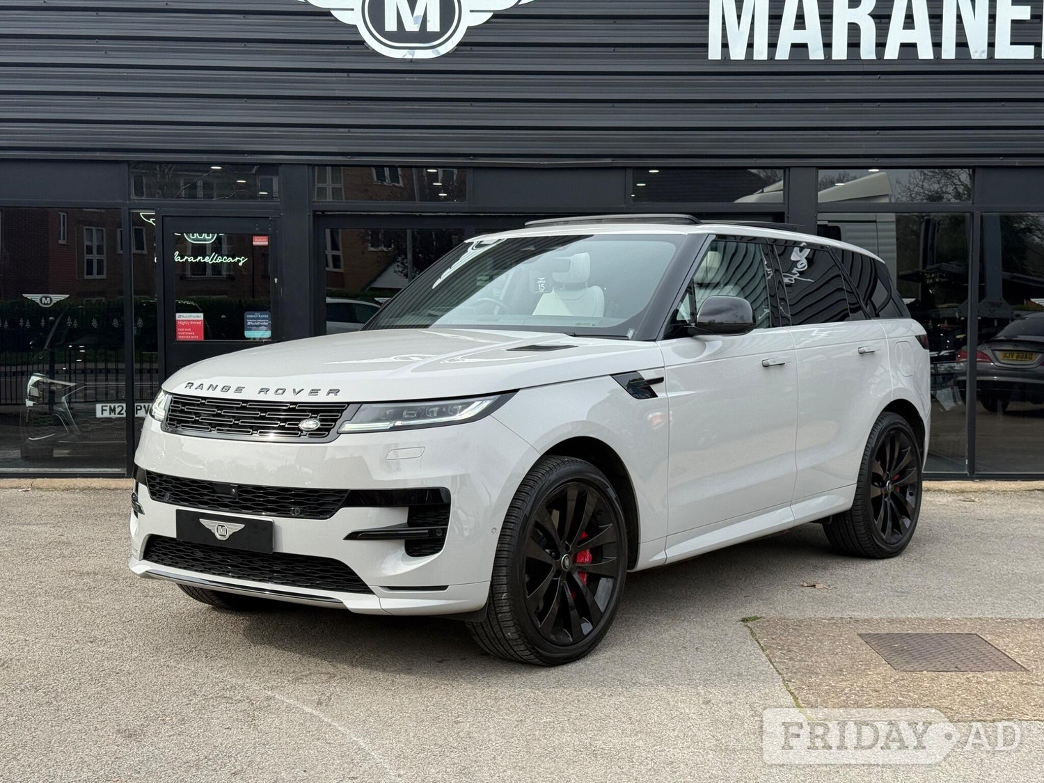 [ berth ]Land Rover Range Rover Sport