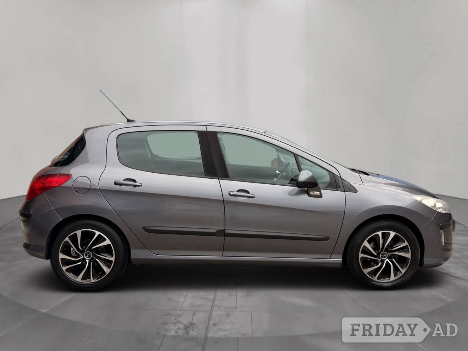 [ berth ]Peugeot 308
