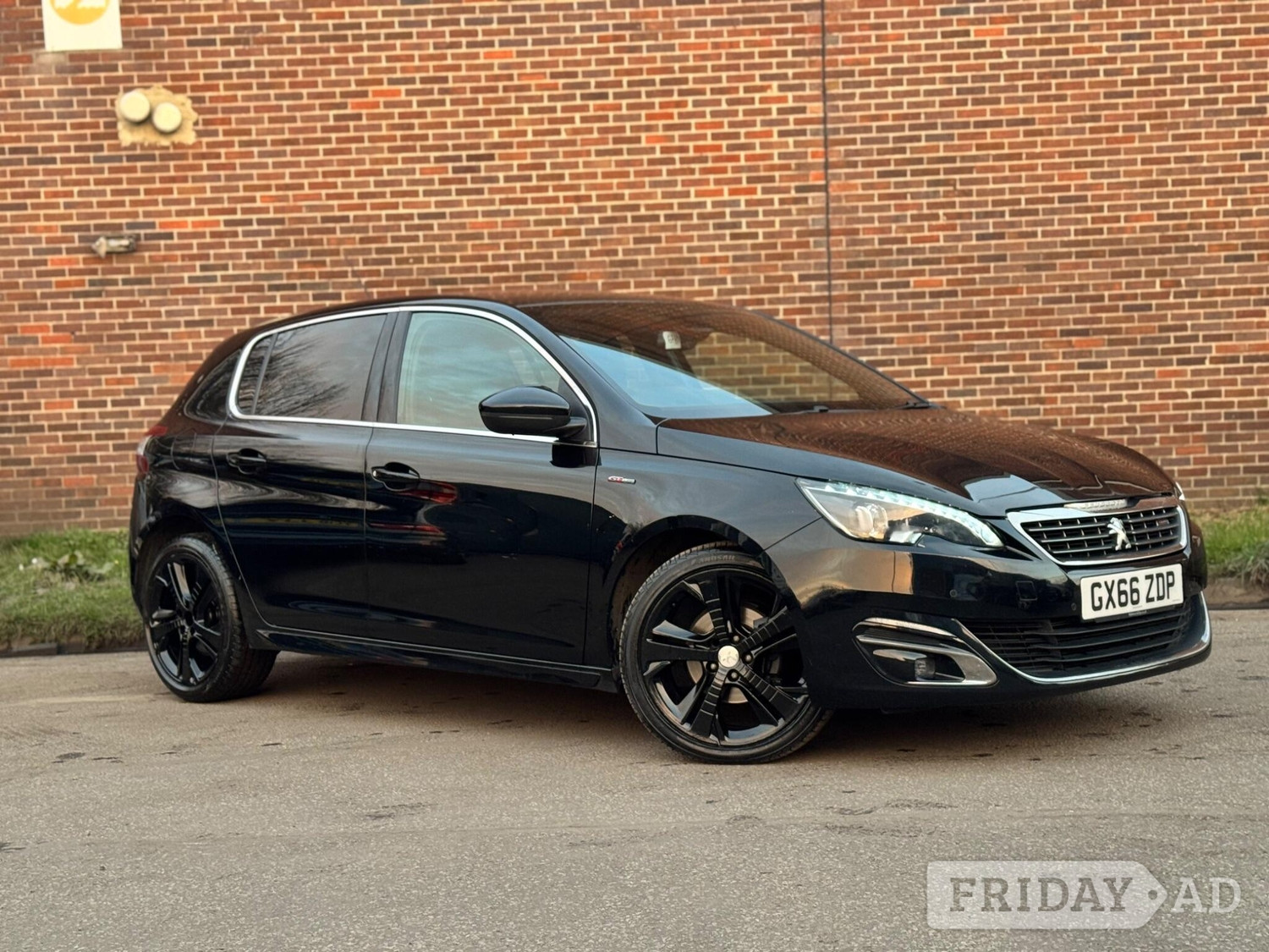 Peugeot 308 2016 in Leeds