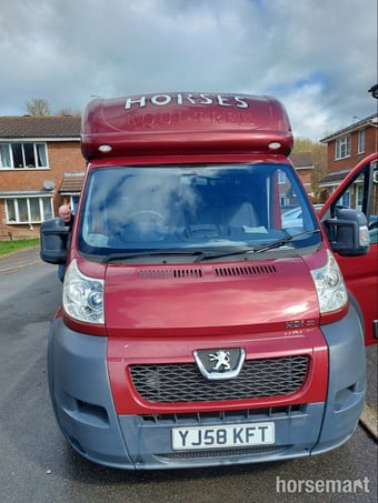 Equi-Trek  Peugeot Horsebox