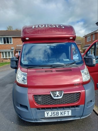 Equi-Trek  Peugeot Horsebox
