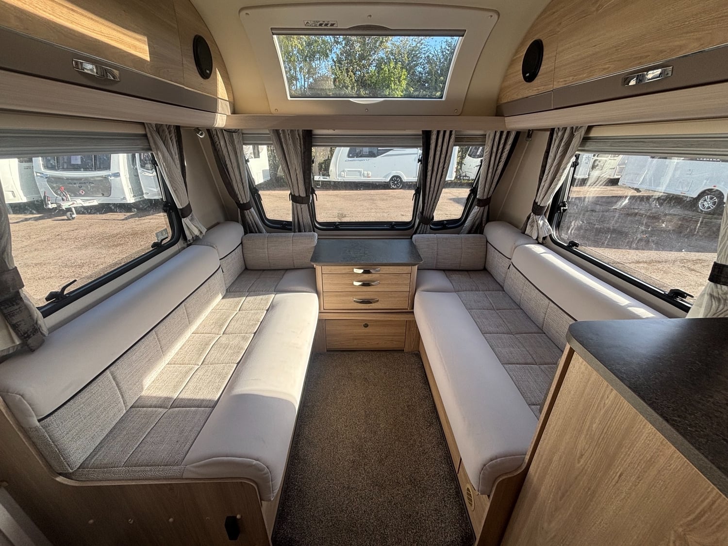 [ berth ]Elddis Avante
