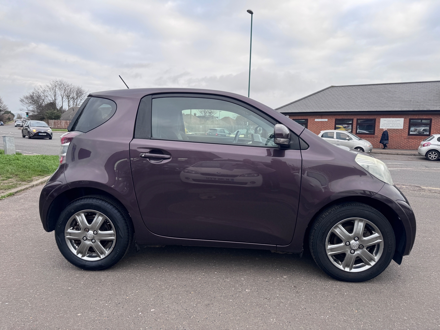 Toyota IQ 2013 - Cars
