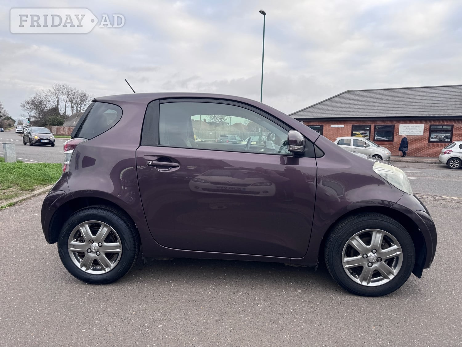 Toyota IQ 2013 - Cars