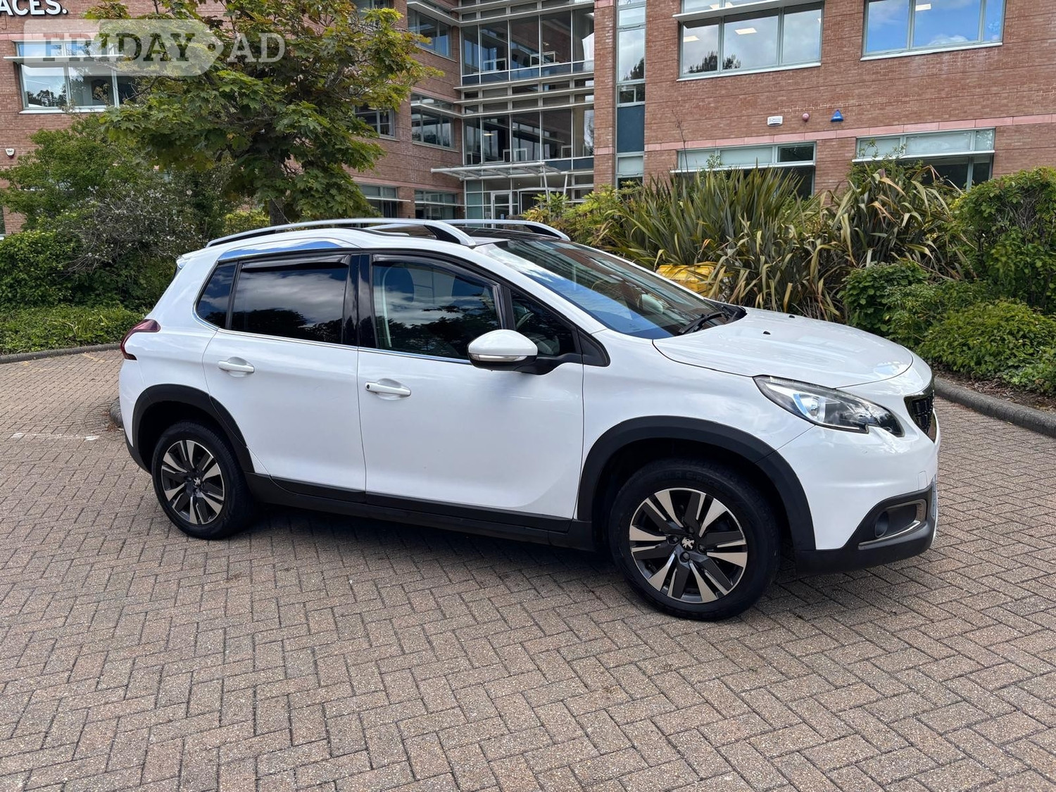 [ berth ]Peugeot 2008