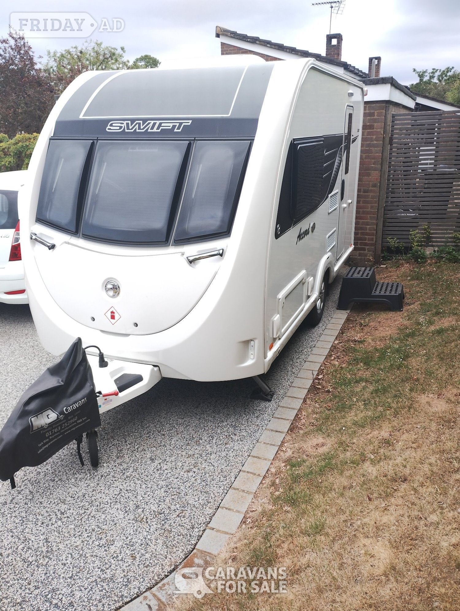 Swift Compact 380 Welwyn
