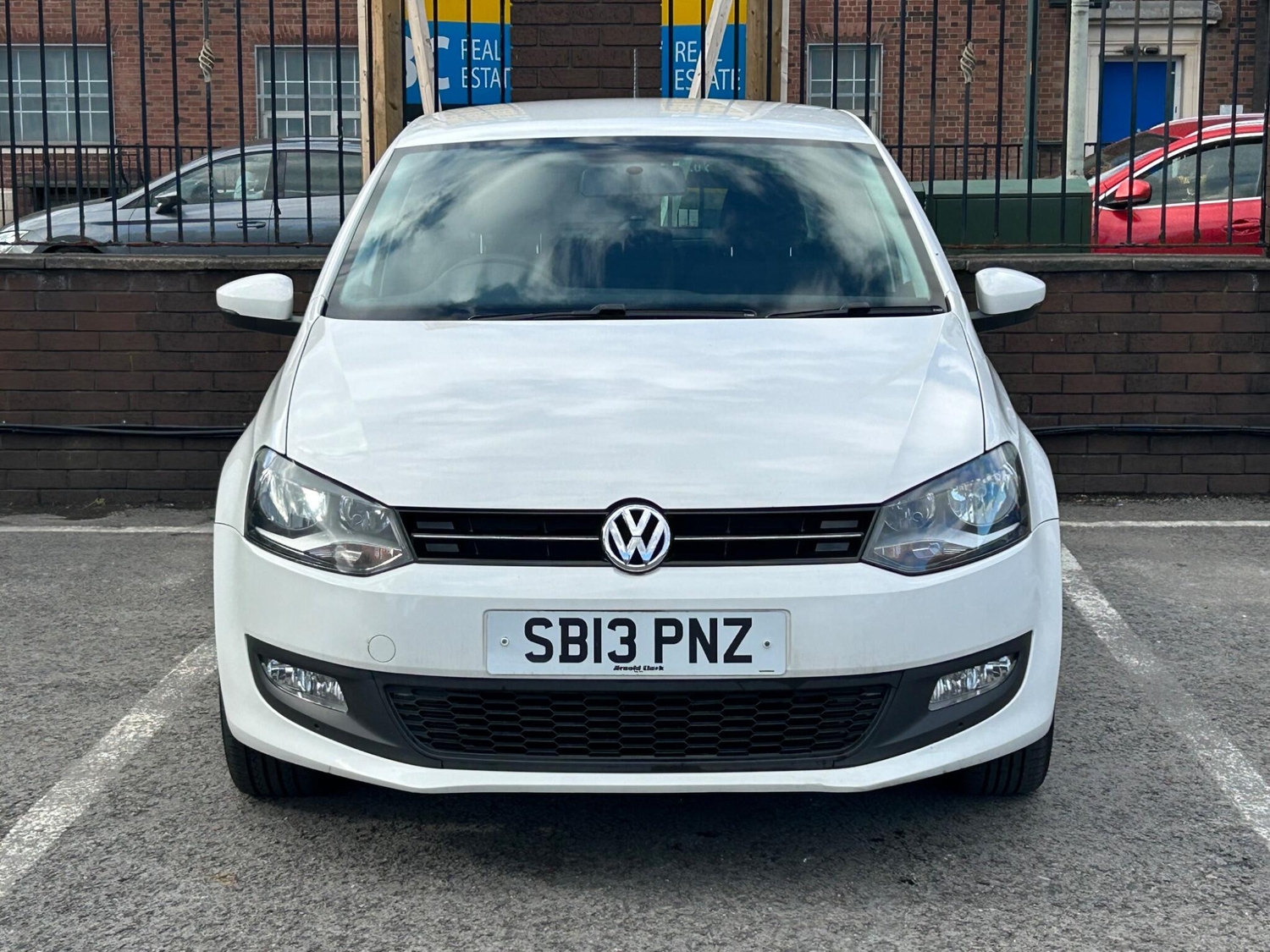 Volkswagen Polo 2013 - Cars in Manchester