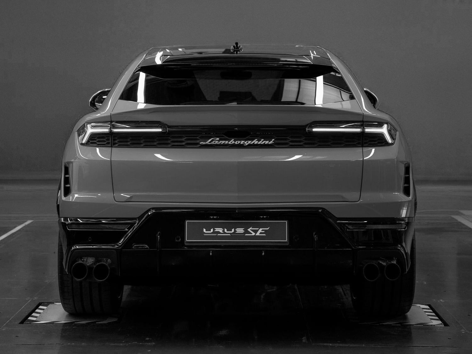 [ berth ]Lamborghini Urus