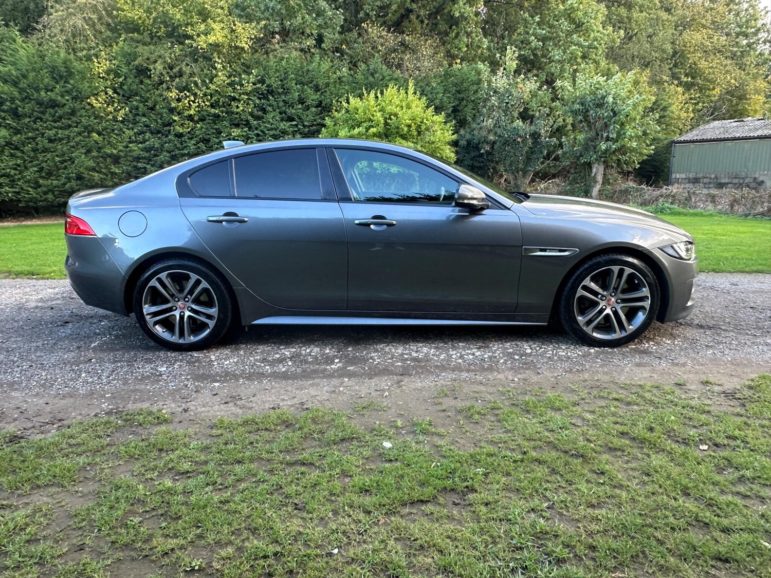 [ berth ]Jaguar XE