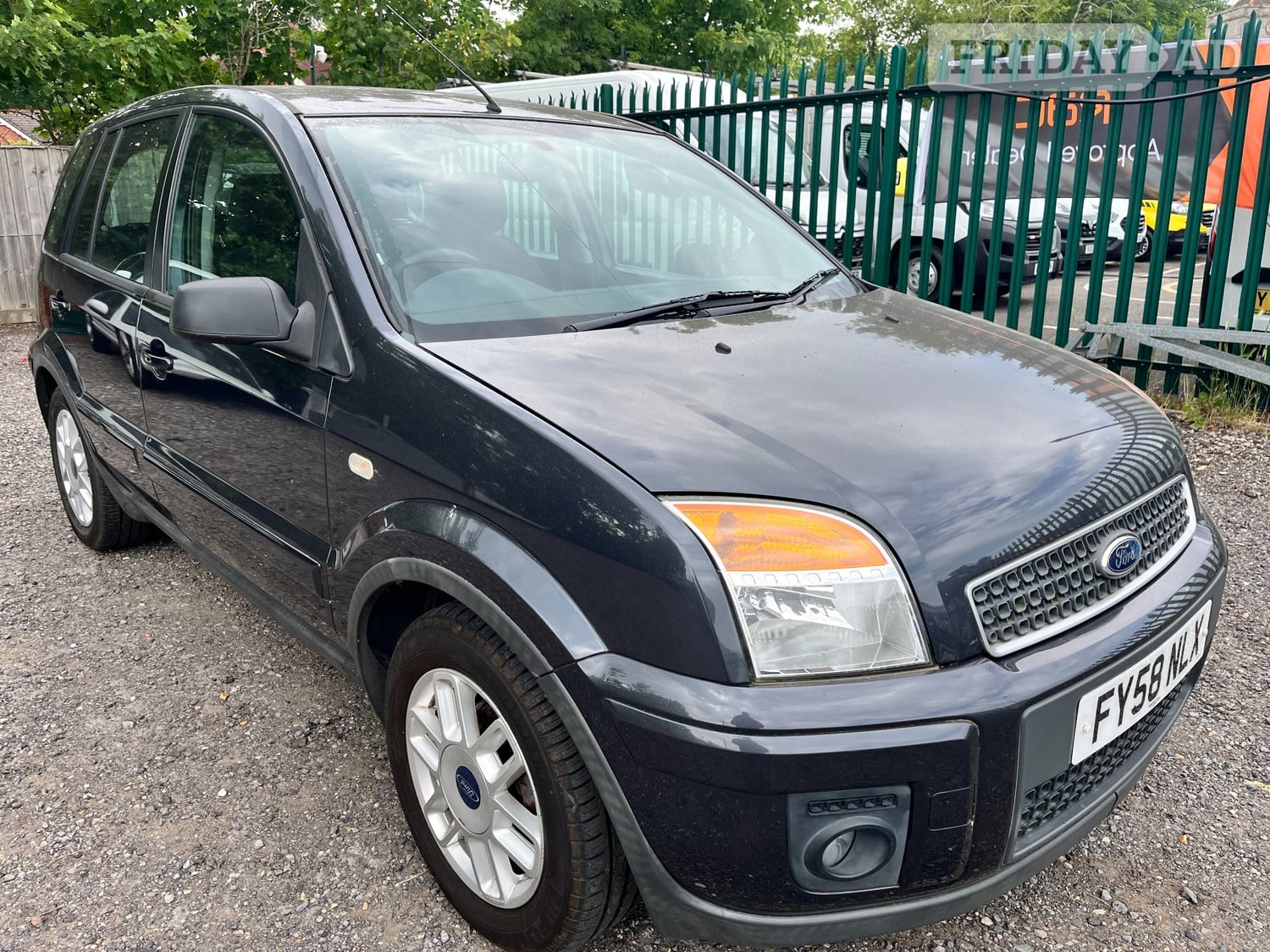 [ berth ]Ford Fusion