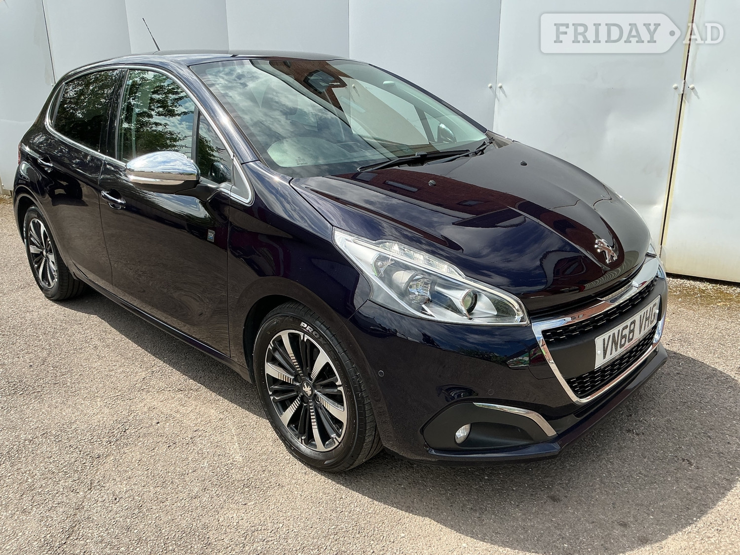 [ berth ]Peugeot 208