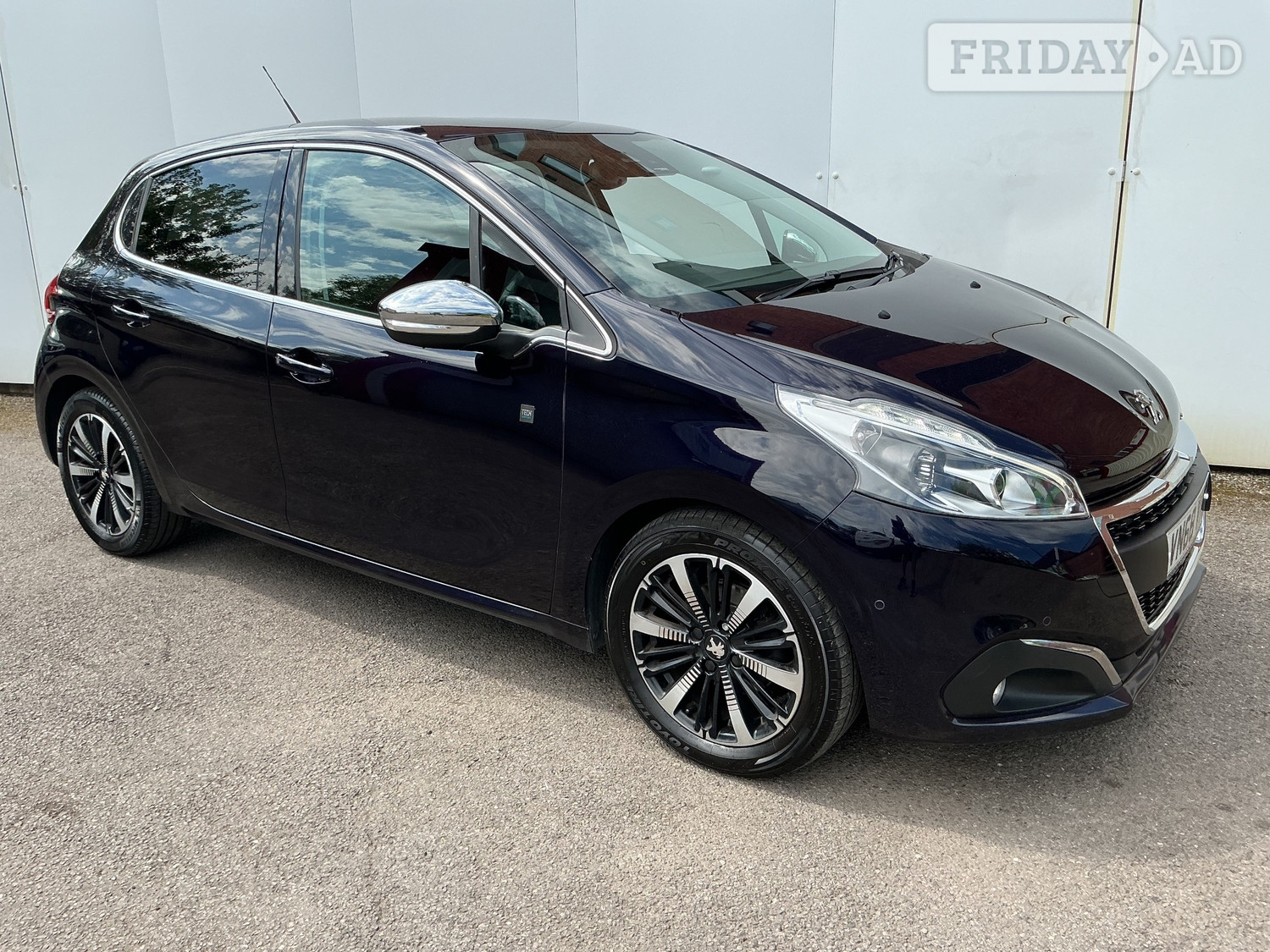 Peugeot 208 2018 - Cars in Porth
