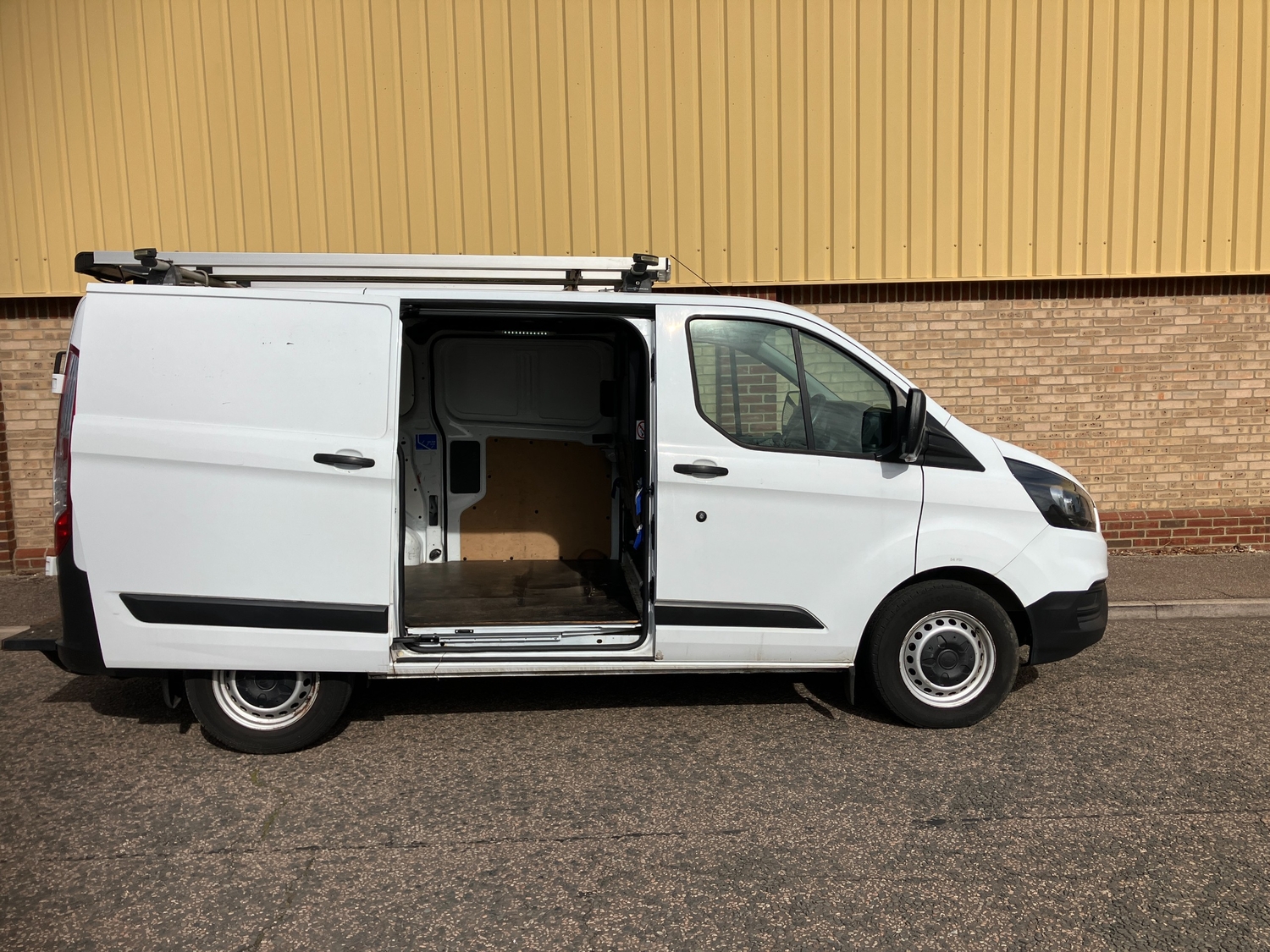 Ford Transit Custom 2018 - Vans & Commercial Vehicles