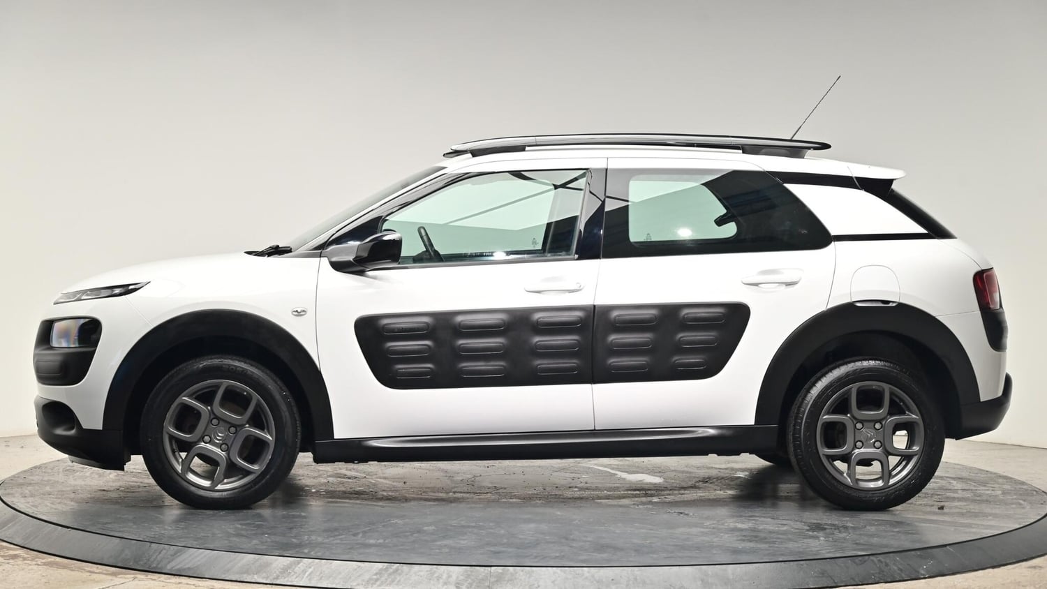 [ berth ]Citroen C4 Cactus