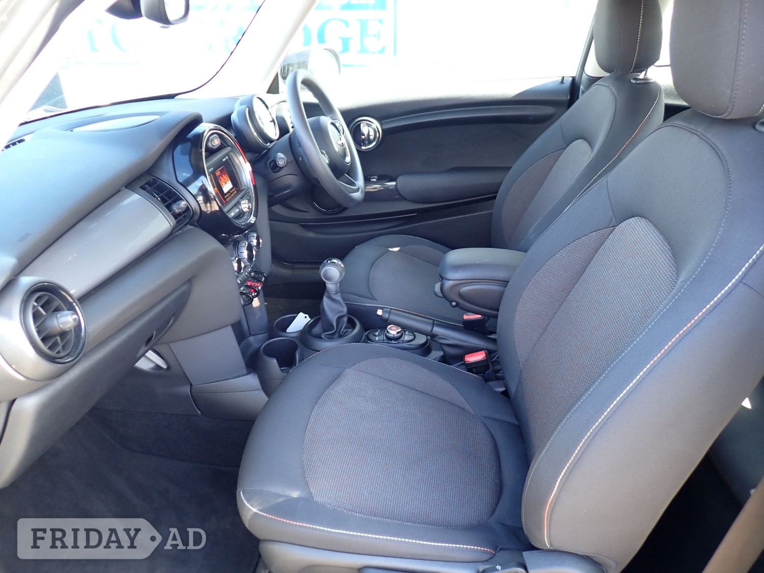 [ berth ]Mini Hatch