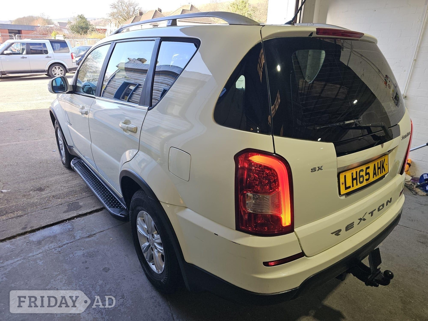 Ssangyong Rexton 2015 - Cars in Pontypridd