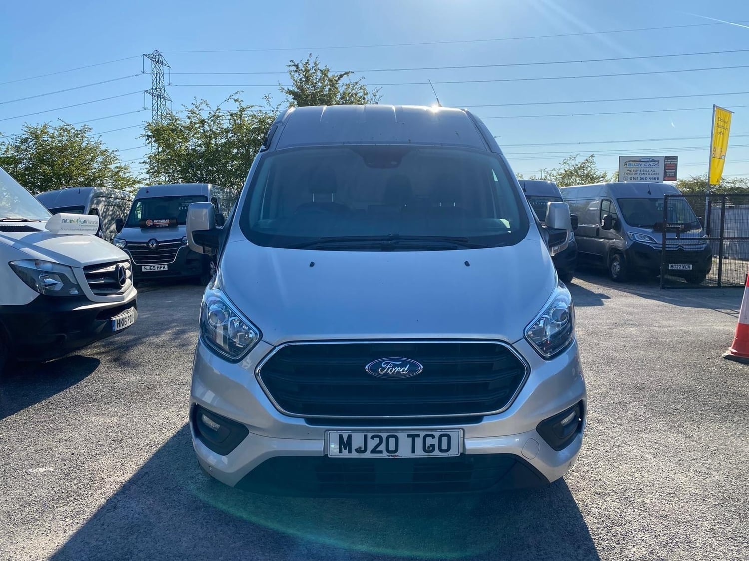 [ berth ]Ford Transit Custom