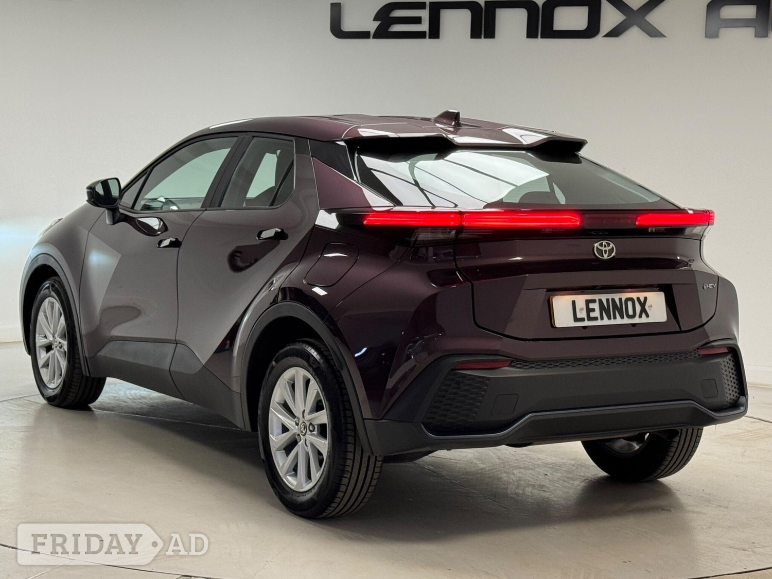 Toyota C-HR 2024 - Cars in Brent