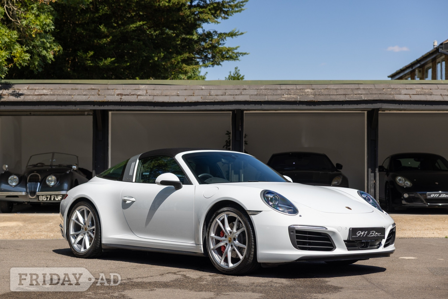 Porsche 911 2018 in Bromley