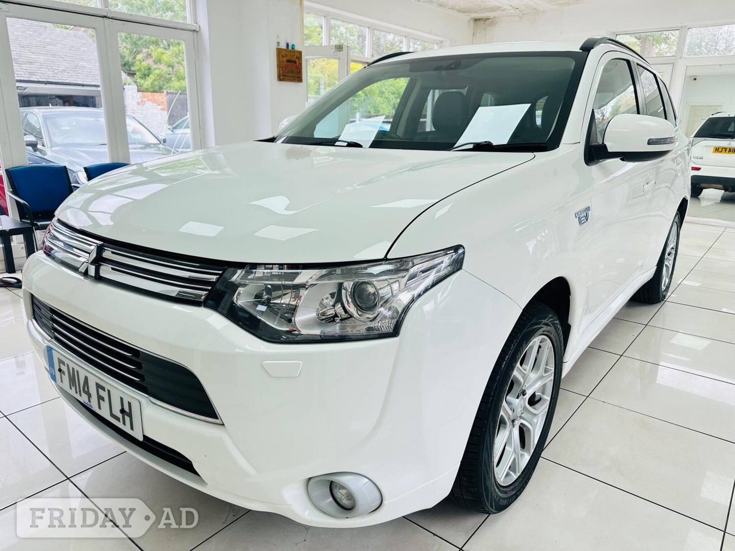 Mitsubishi Outlander 2014 - Cars